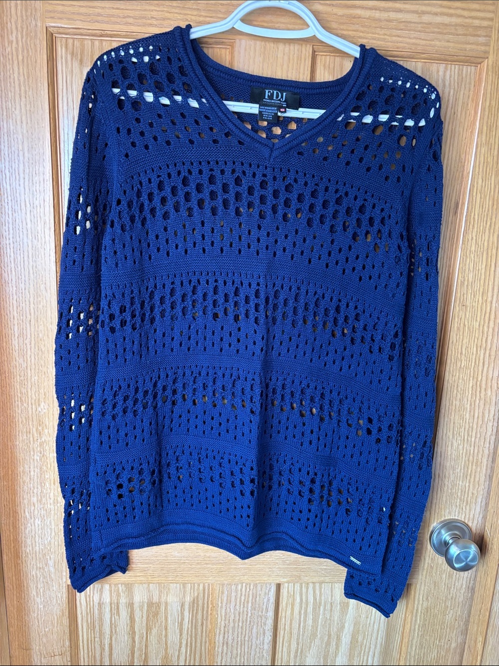 FDJ open knit navy v neck sweater 20-22” PTP